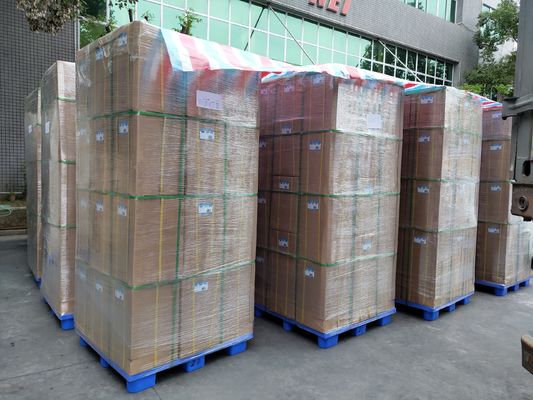 Gelişmiş polimer yapıştırıcı matris ve aşınma direnci için optik mühendislik PET katmanı ile termal laminatör filmi