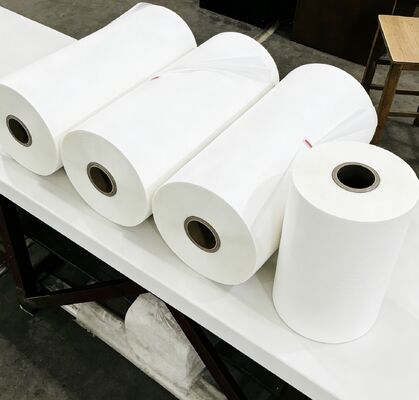 Yapışkan ve yansıtıcı, sıcaklığa 110°C'ye kadar dayanıklı ve ambalaj ve laminatör için kimyasal dayanıklı metalize PET filmi