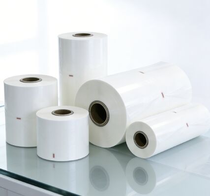 Yüksek yırtılma direnci Offset baskı için mat finişli yumuşak dokunma laminatör filmi