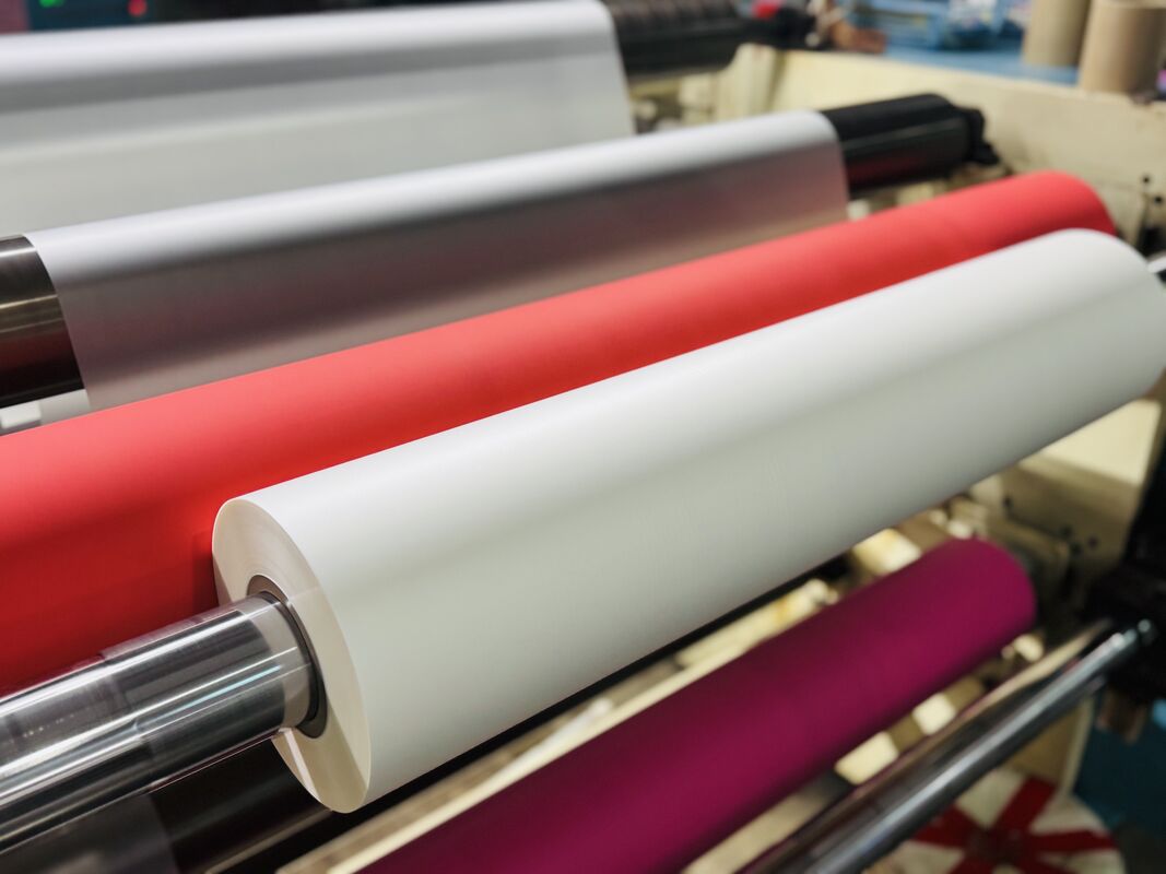 Geliştirilmiş Koruma için Özelleştirilebilir Etiketleme, Uzun Raf Ömrü ve Kusursuz Yüzey ile Premium Mat Laminasyon Filmi