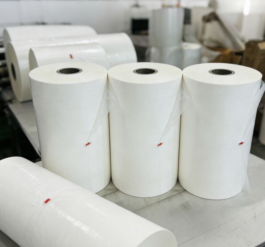 Solventsiz yapışkan dijital laminasyon filmi 12 aylık kullanım süresi ve belge koruması için çift korona tedavisi