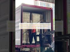 90 GU Üzeri Parlak Laminasyon Filmi Parlak Yüzey BOPP Bazlı Film Üstün Parlaklık ve Yüzey Koruması Sağlamak Üzere Tasarlanmıştır